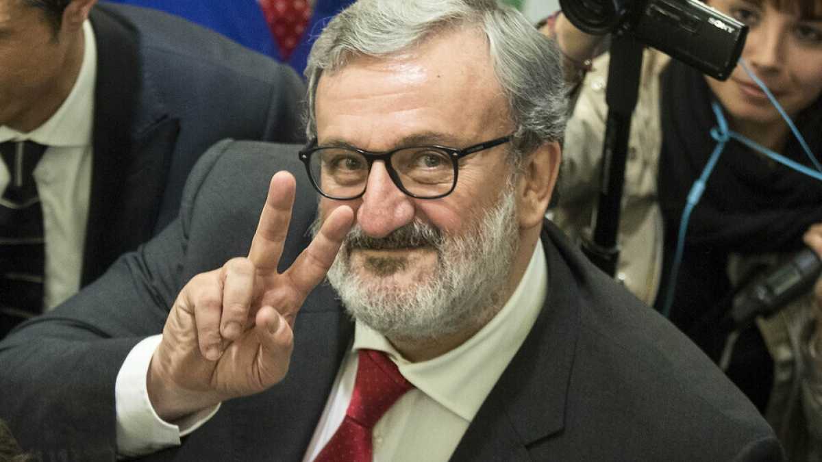 Immagine di E ora Emiliano benedice perfino la Tap, pur di prendersi i voti dei No Ilva