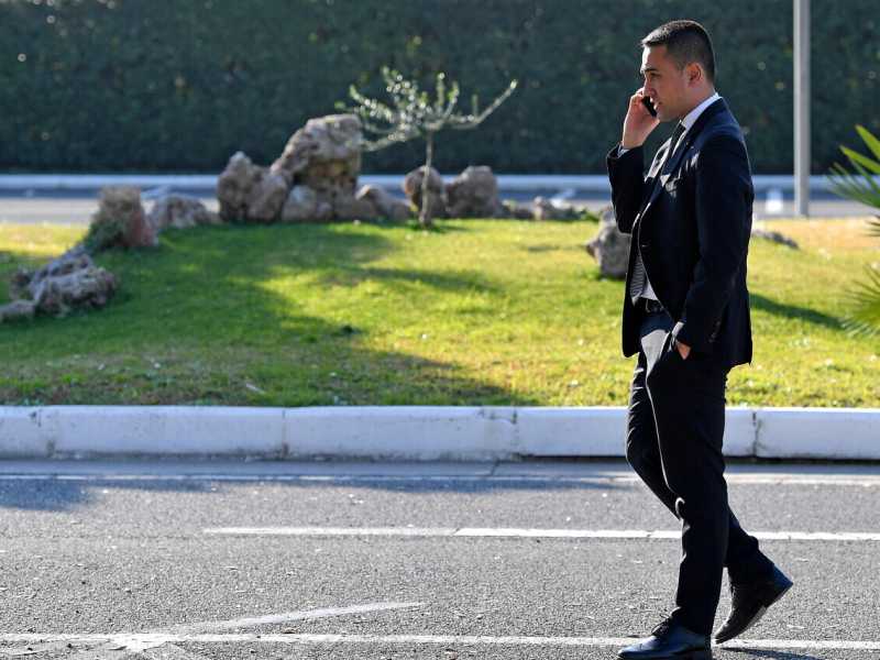 Cosa c'entrano la politica libica e la visita di Di Maio con i pescatori italiani sequestrati