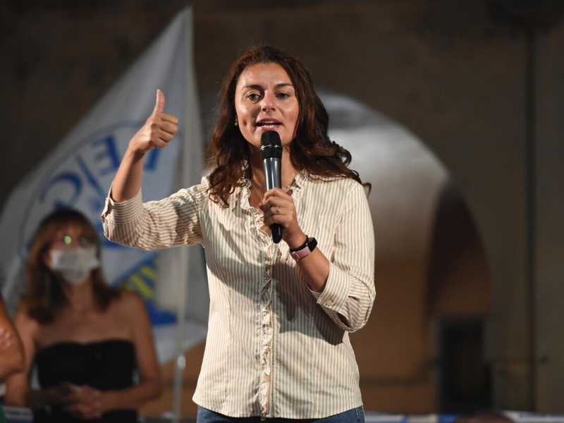 “Ho simpatia per Giani, non caccio migranti. Se vinco in Toscana non finisce il mondo”. Parla Ceccardi