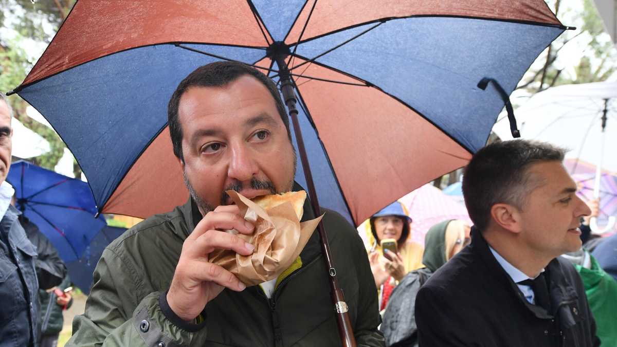 Immagine di Segui i guai e troverai Salvini