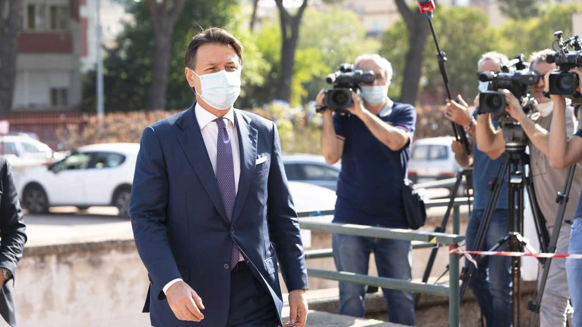 Immagine di La necessità di prorogare lo stato d'emergenza è (anche) una questione di numeri (3500)