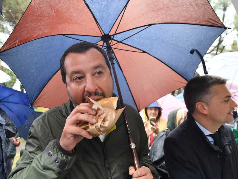 Segui i guai e troverai Salvini