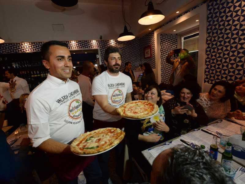 In pizzeria nasce il nuovo direttorio M5S
