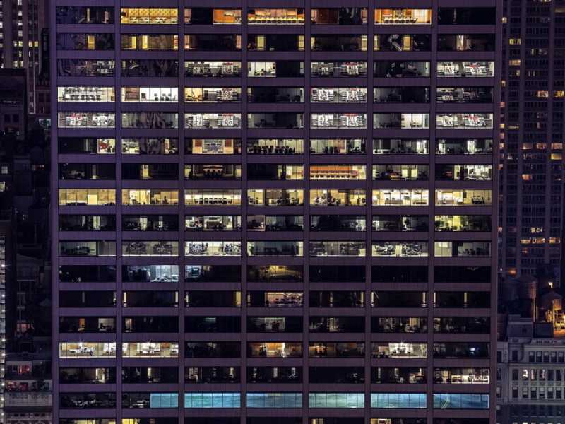 Sala (quasi) contro Bentivogli nella città in smart working