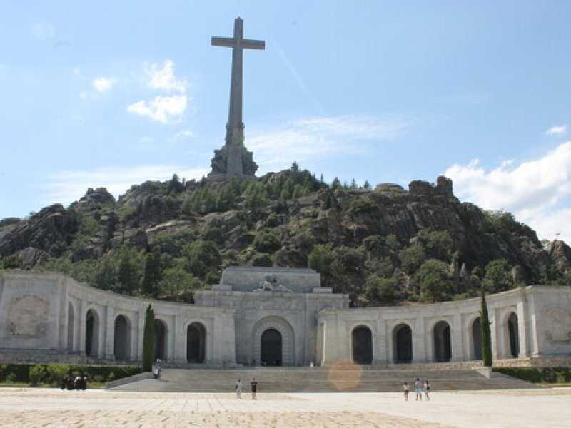 (la Valle dei Caduti, foto Pixabay)&nbsp;