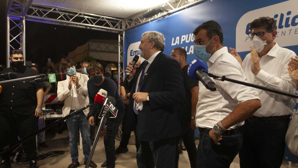 Immagine di La formula pugliese: "Io e Michele siamo una coppia". Parla Antonio Decaro
