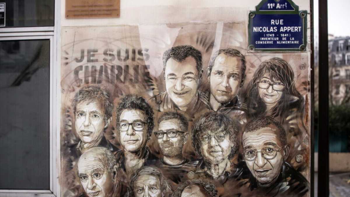 Immagine di Gli islamisti in Francia sfrattano i giornalisti di casa con le minacce di morte