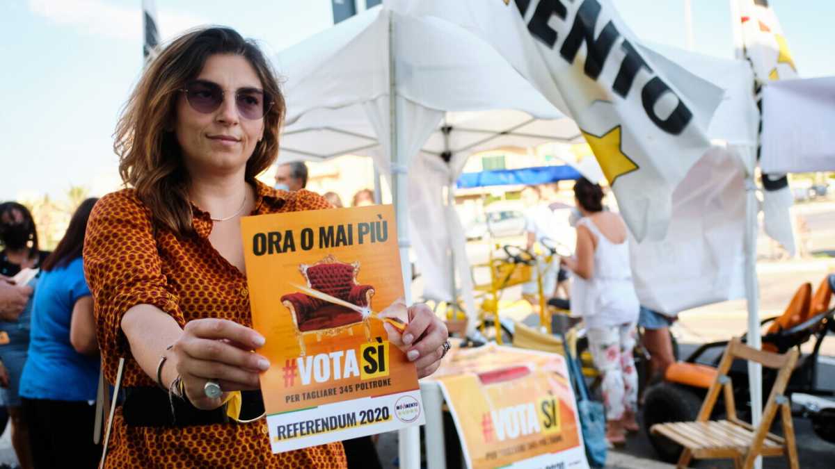 Immagine di Così il M5s si appresta a cacciare i parlamentari che hanno fatto campagna per il No