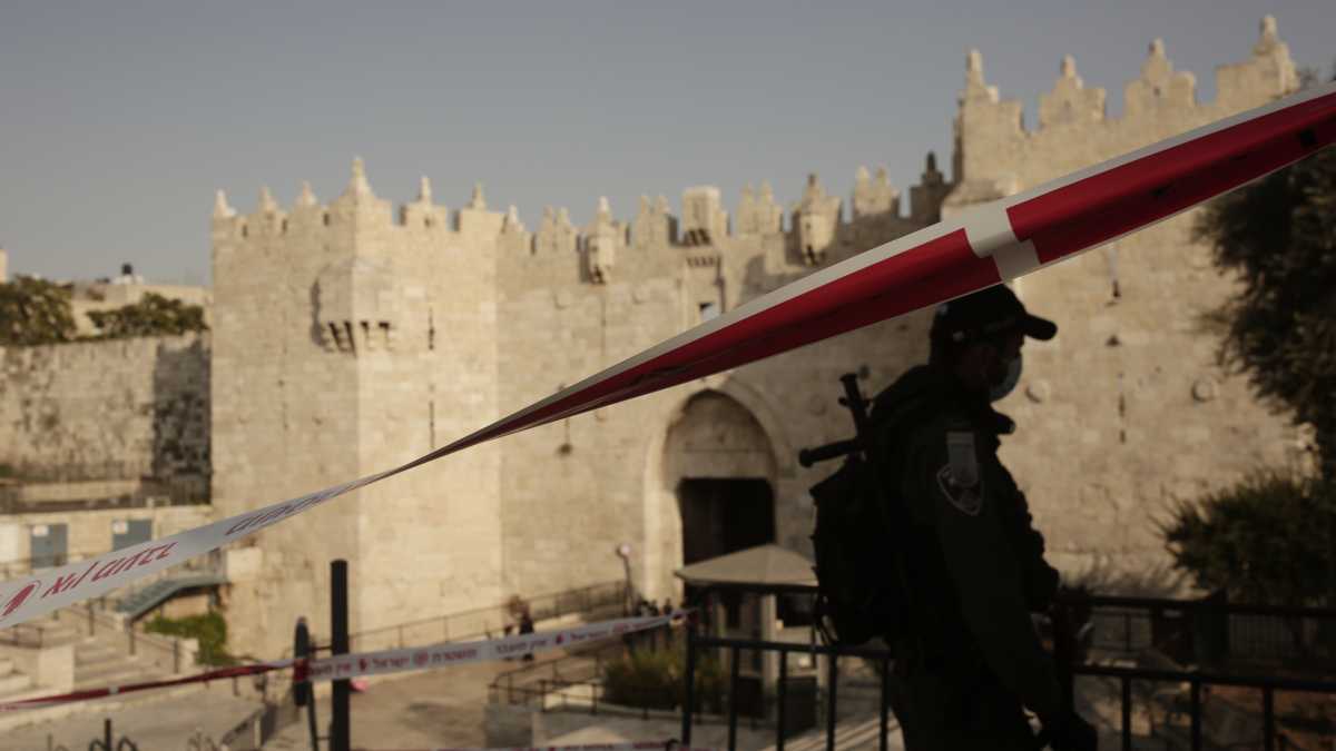 Immagine di Israele chiusa in casa