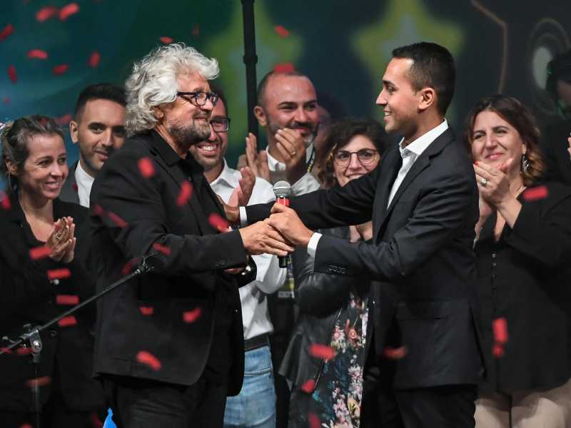 Tre anni fa l'incoronazione di Di Maio: il capo è ancora lui, ma il M5s non c'è più