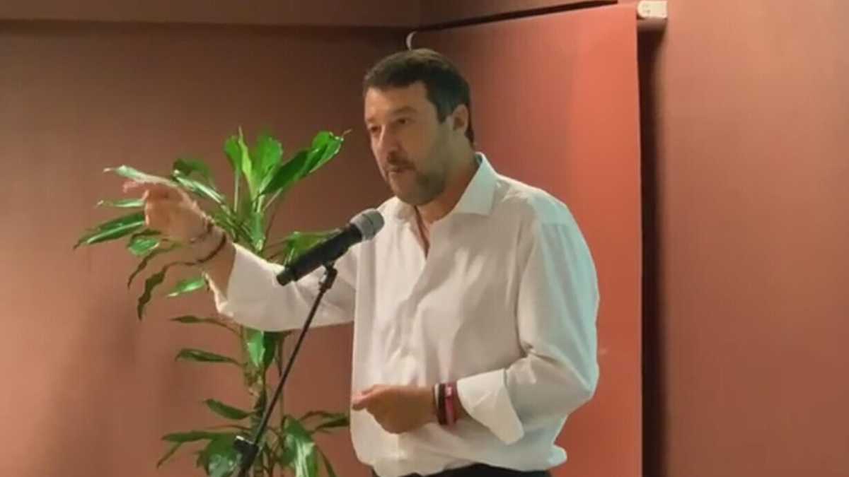 Immagine di Salvini rilancia su Roma e detta il profilo del candidato sindaco