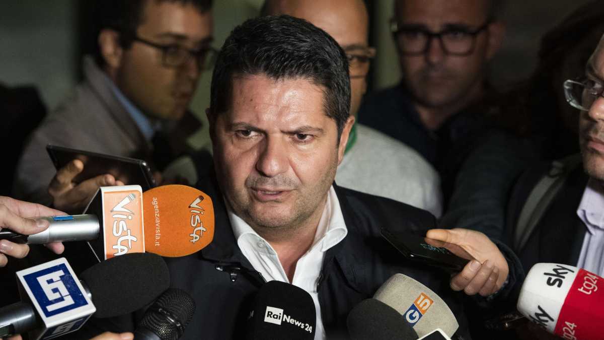 Immagine di Marco Bentivogli fa un primo passo per la discesa in politica