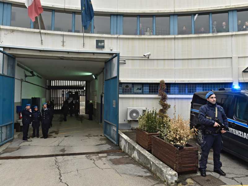 La dignità dei detenuti si misura in letti a castello