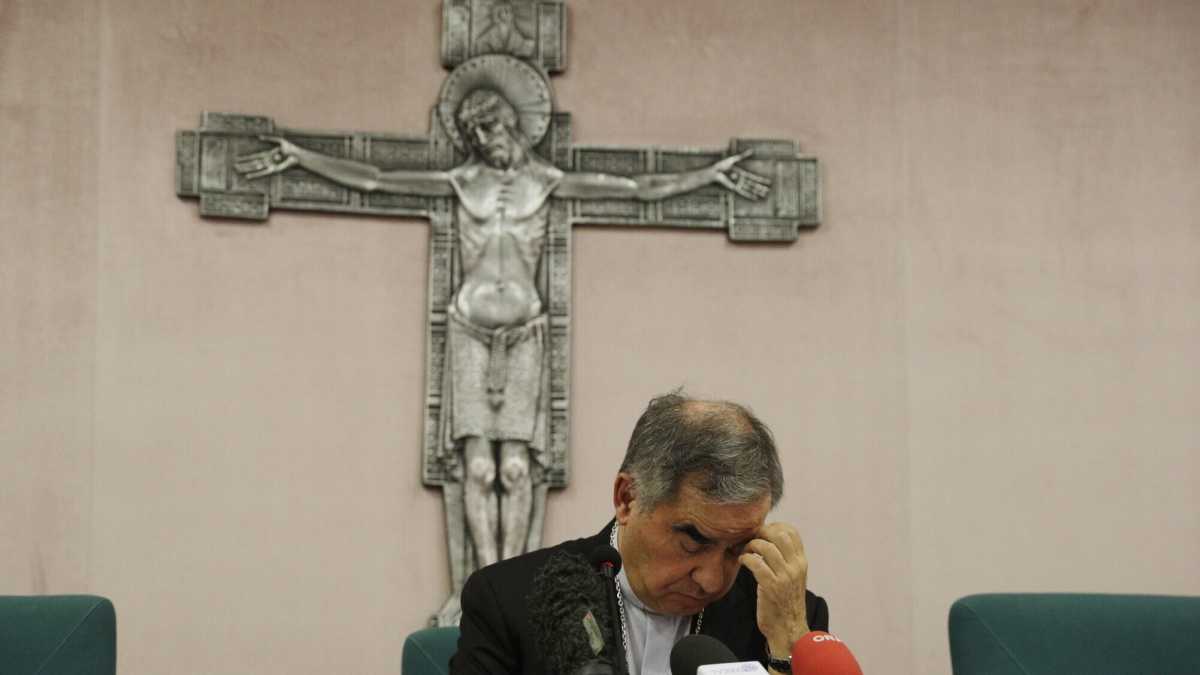 Immagine di In Vaticano volano coltelli, è peggio di Vatileaks