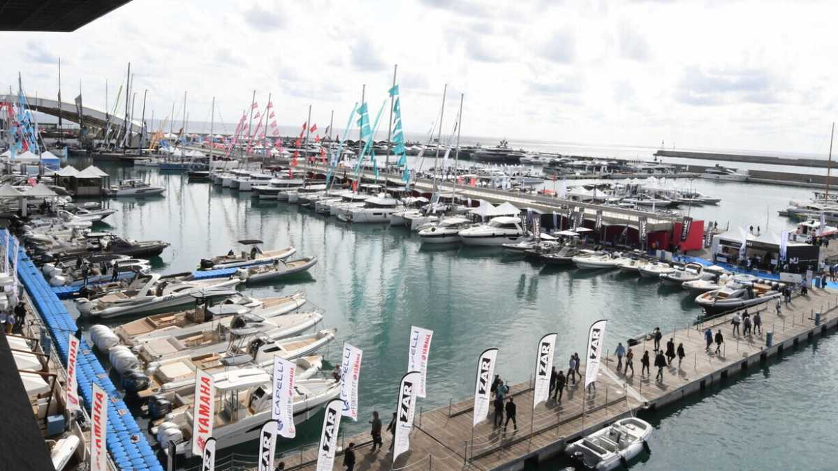 Immagine di Tira buon vento al Salone di Genova