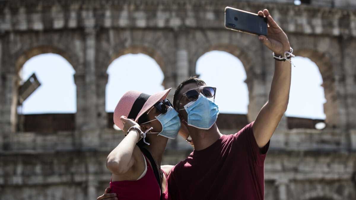 Immagine di Vaccini per l'influenza e mascherine obbligatorie. Così il Lazio cerca di tenere sotto controllo il virus