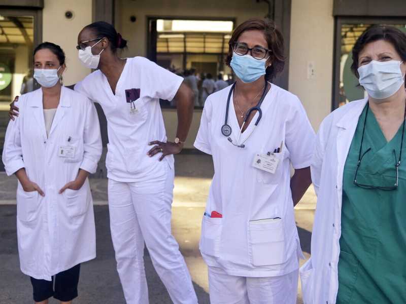 Non solo social. I rischi del virus comunicativo diffuso anche dagli scienziati