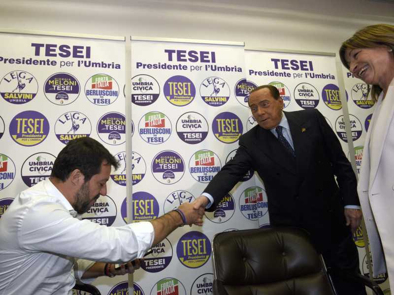 Salvini desnudo per i giudici: non paragonatelo a Silvio