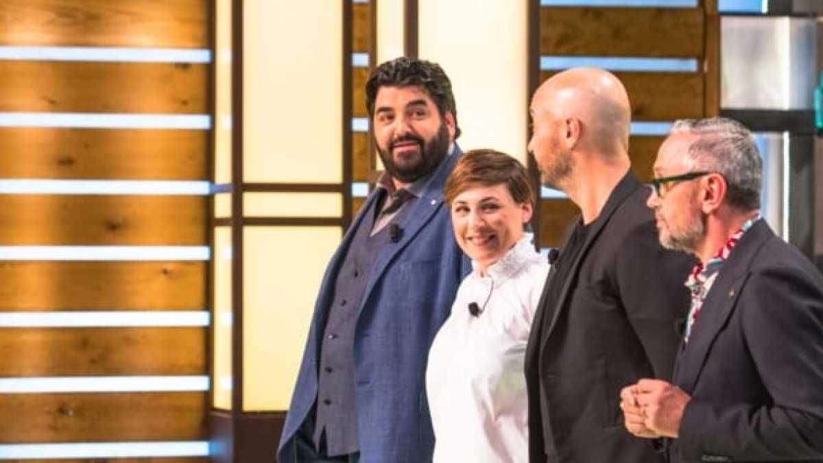 Immagine di La cosa più interessante dal mondo MasterChef è stata la polemica di Cracco contro il suo ex programma