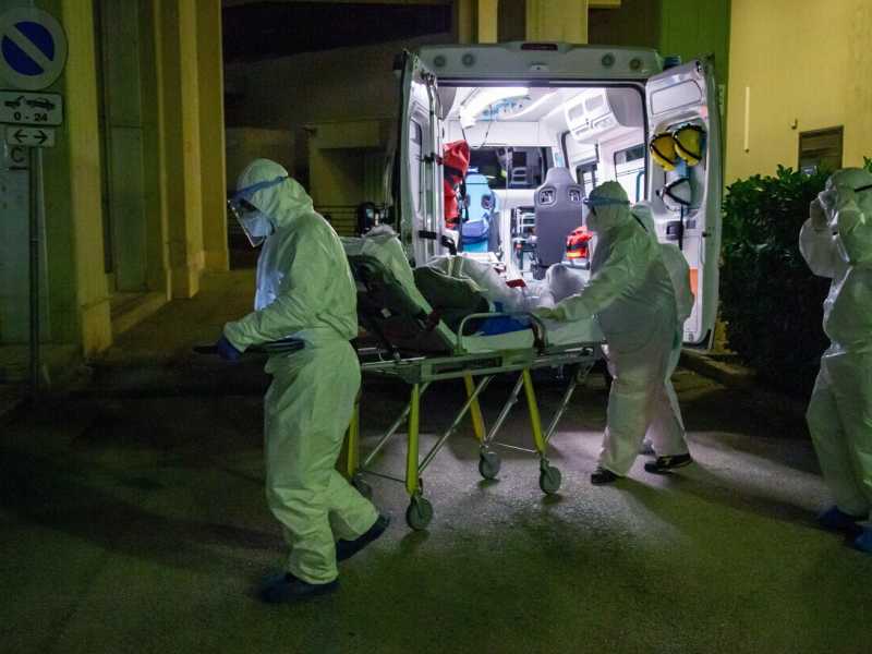 Troppi studenti di medicina, pochi contratti di formazione e medici specialisti