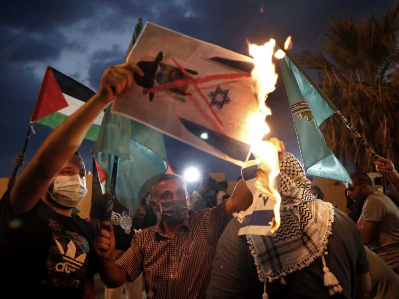“Fratelli arabi, basta antisemitismo”