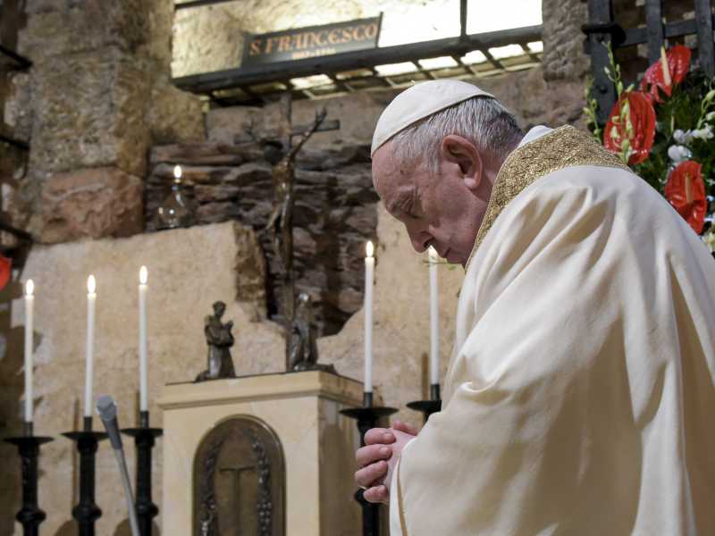 Così Bergoglio arruola San Francesco nella sua crociata immigrazionista