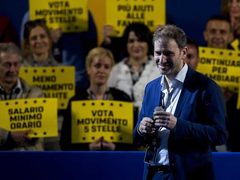 Blog, simbolo, cassa e decisioni politiche: così il M5s è ostaggio di Casaleggio