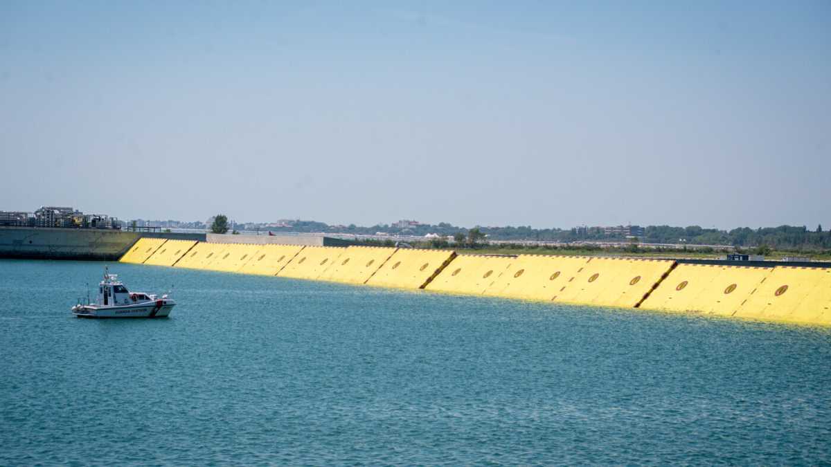 Immagine di Difendersi dal mare si può
