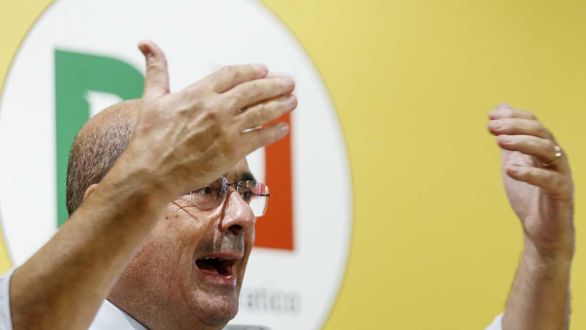 Immagine di L'eternità del Pd. Finito, diviso: "E invece siamo destinati a durare". Lo spiega Bettini