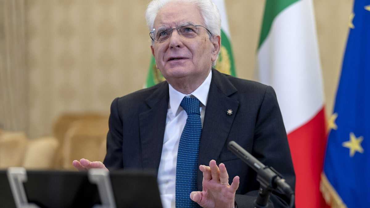 Immagine di Mattarella omaggia Willy Monteiro e Don Roberto Malgesini