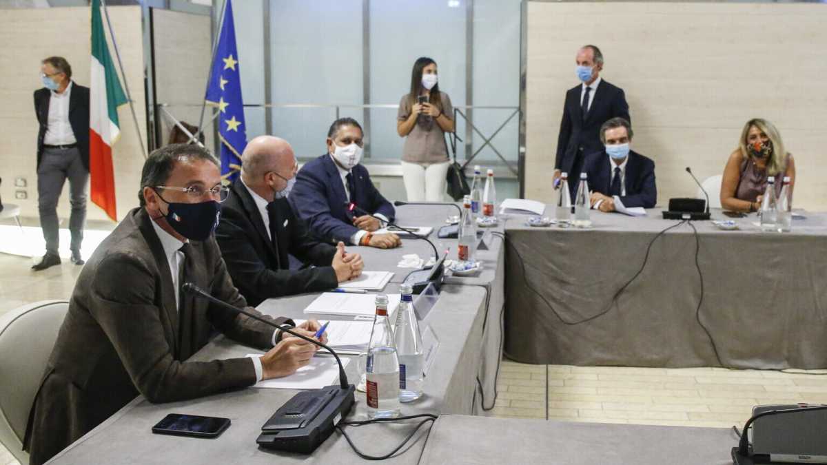 Immagine di Le regioni e le decisioni per tutti