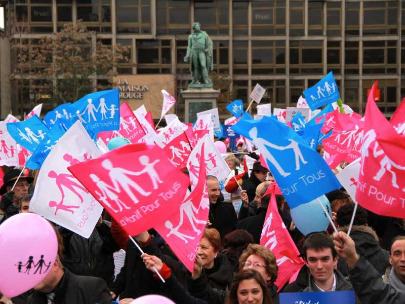 Liberté, ma non per te. Giurista della Sorbona critica le nozze gay: indagato