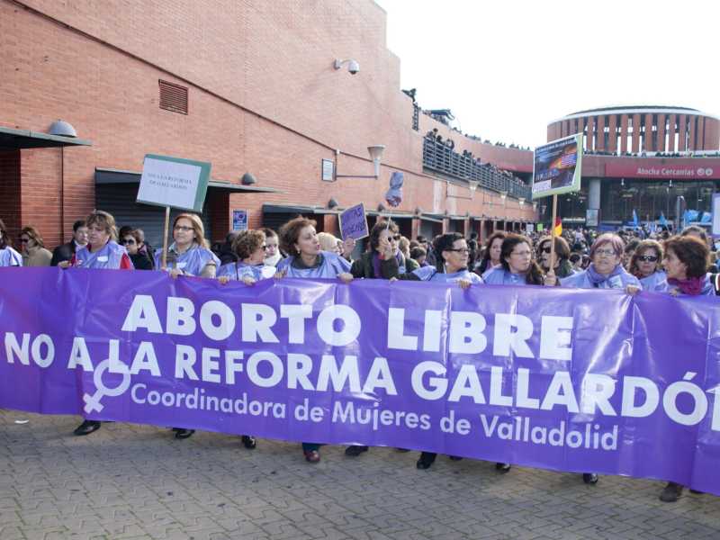 Podemos abortire. “In Spagna è la grande bandiera della sinistra radicale”