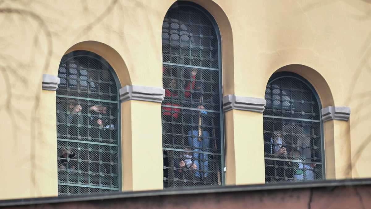 Immagine di Nell'Italia di Meucci il telefono in carcere fa scandalo