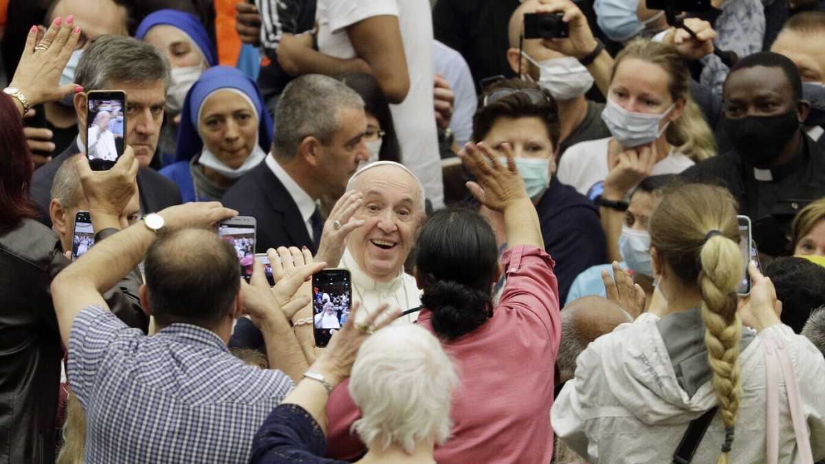 Immagine di Il Papa dà ragione a chi racconta l’immigrazione come una guerra tra poveri