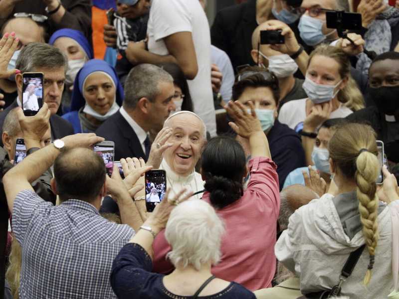 Il Papa dà ragione a chi racconta l’immigrazione come una guerra tra poveri