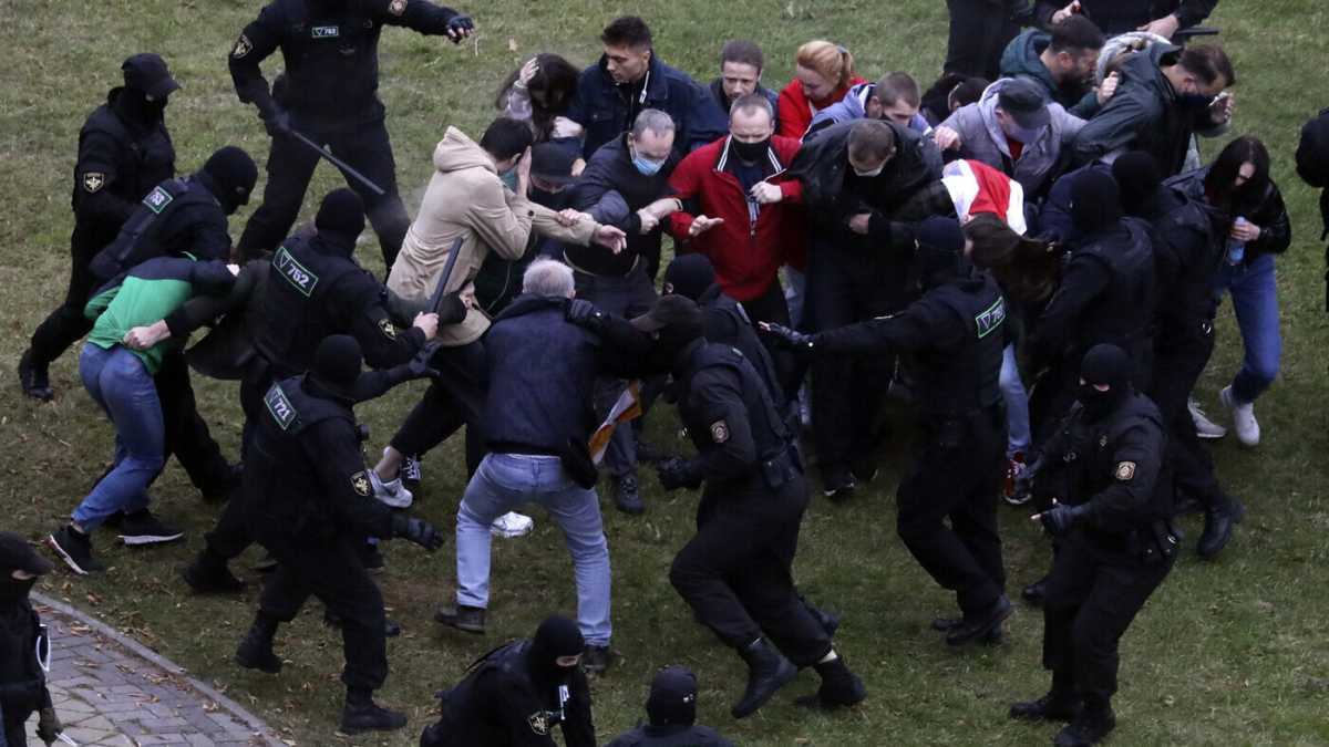 Immagine di I colpi di Lukashenka contro la Bielorussia