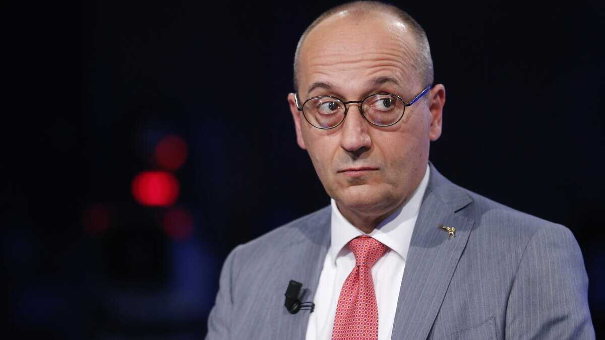 Immagine di Per Bagnai, Giorgetti è come una donna che ama farsi brutalizzare dall’Ue