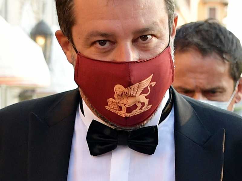 La svolta liberale si pratica allo specchio