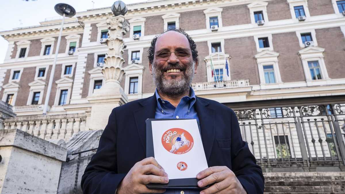 Immagine di Noi giochiamo al tribunale. La vita da pensionati di Ingroia e Davigo