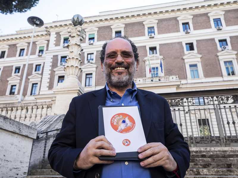 Noi giochiamo al tribunale. La vita da pensionati di Ingroia e Davigo