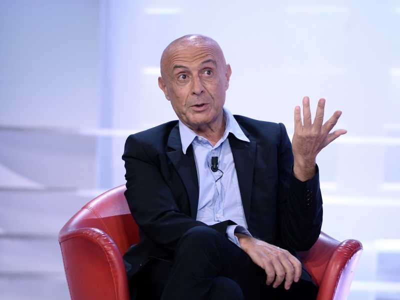 Sui pescatori sequestrati in Libia lasciate stare Minniti