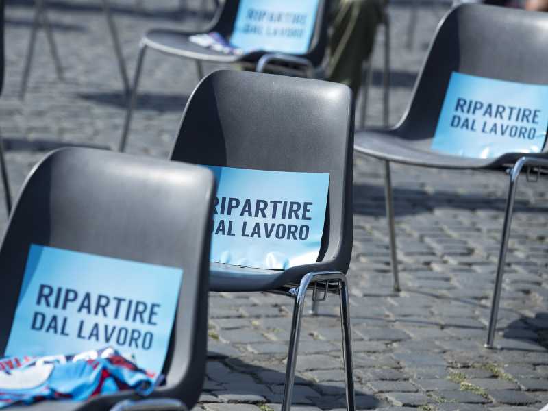 Il costo del blocco dei licenziamenti