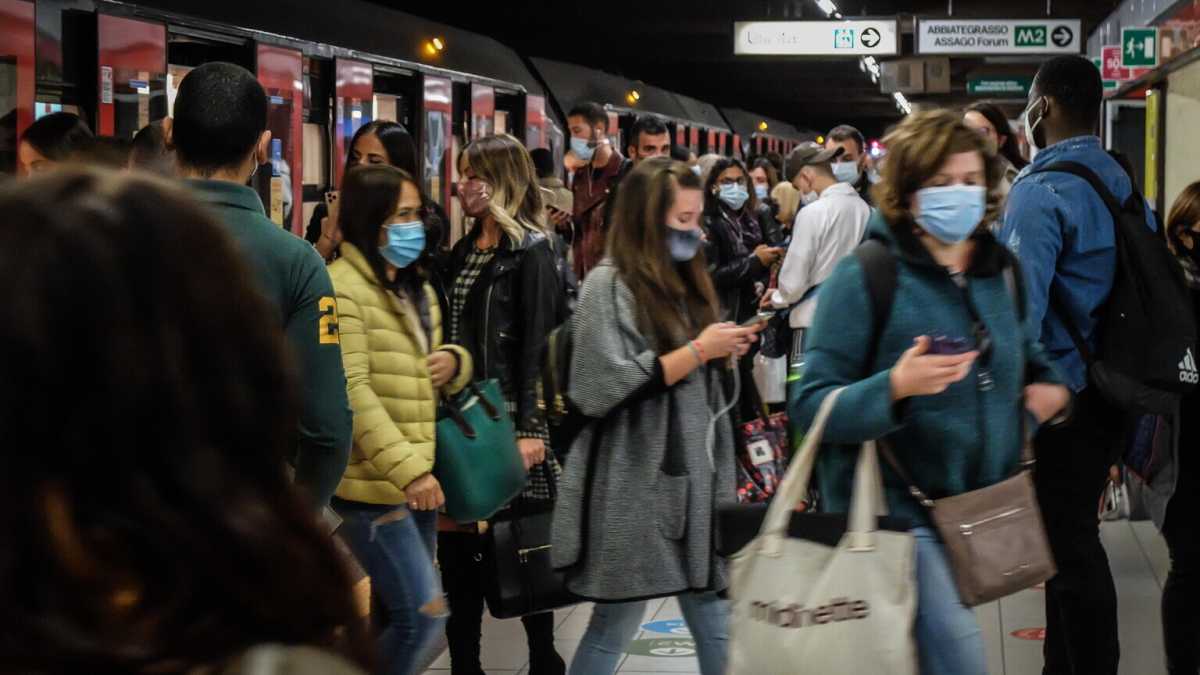 Immagine di A che punto siamo con il distanziamento sui mezzi pubblici?