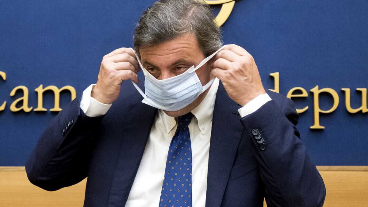 Immagine di Calenda spiega: "Il Pd vuole logorarmi e accordarsi col M5s. Perciò dico no alle primarie".