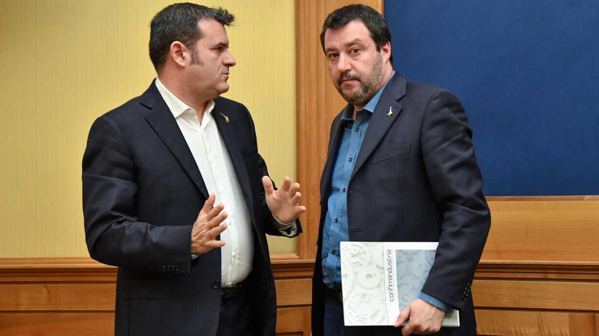 Immagine di "Il coprifuoco di Fontana? Una cagata pazzesca". Parla Centinaio