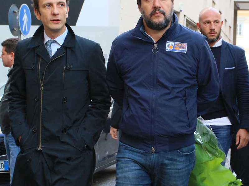 Covid, regioni alla riscossa. E il cambio tra Fedriga e Bonaccini agita il governo