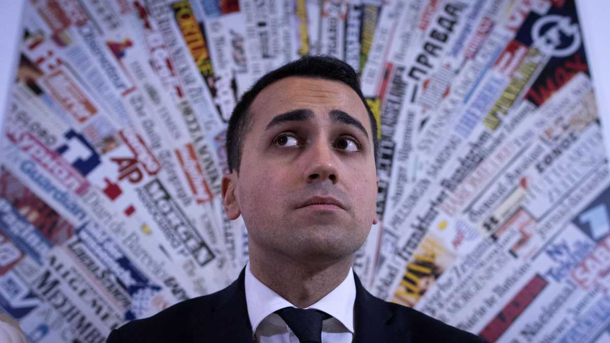 Immagine di Così il M5s sogna di entrare tra i socialisti europei