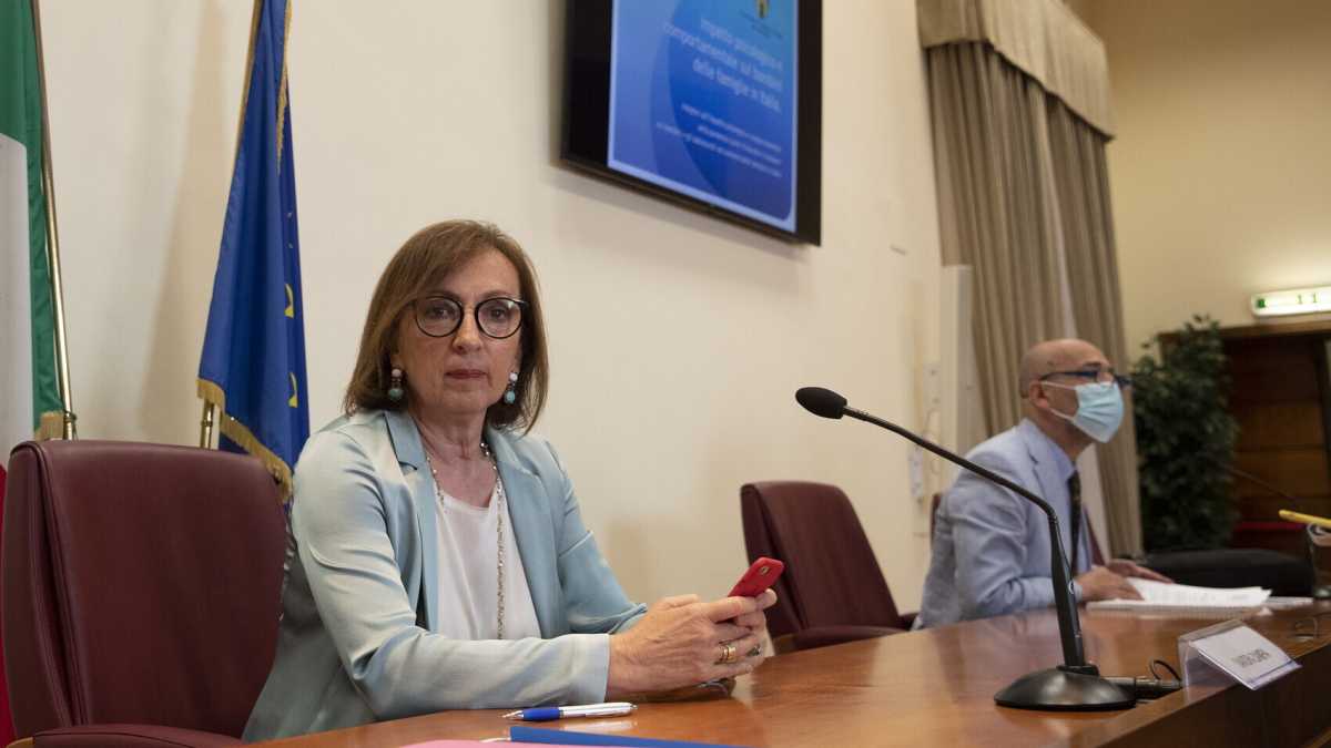 Immagine di "Troppi ritardi da parte delle regioni. Non sarà lockdown". Parla Sandra Zampa