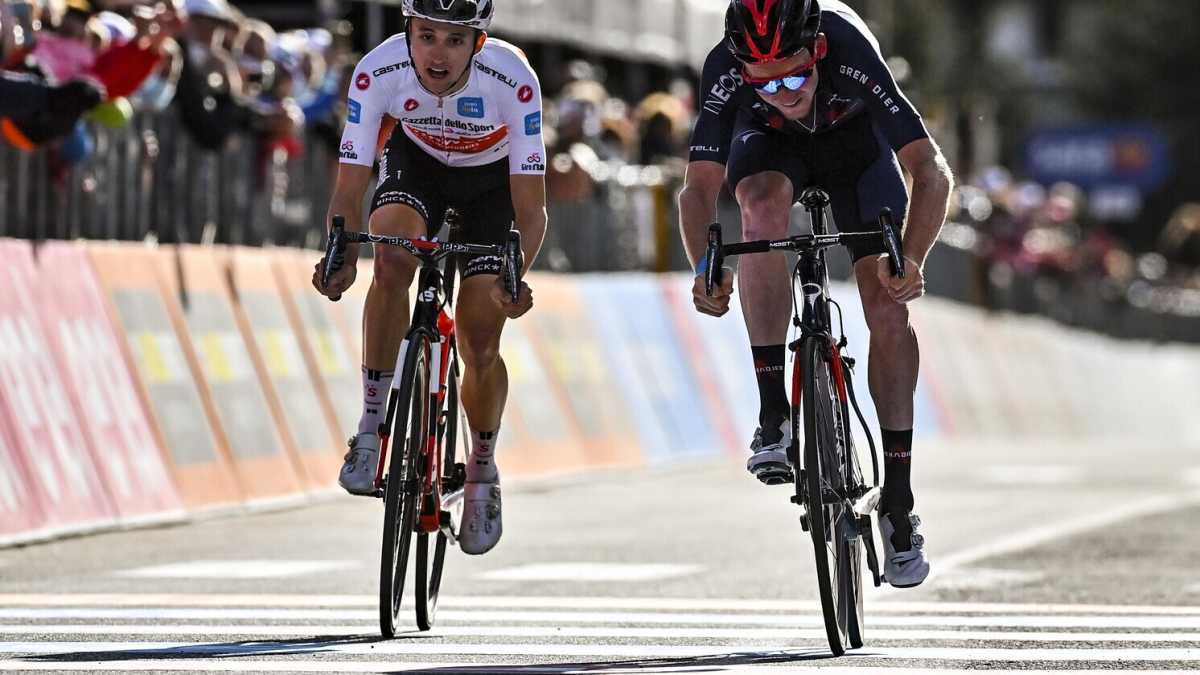 Immagine di Uno scontro generazionale sulle strade del Giro d’Italia